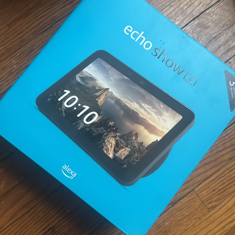 Amazon Echo Show 8 - Black